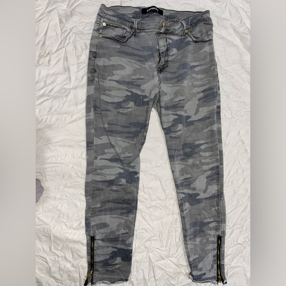 Express Camo Jeans